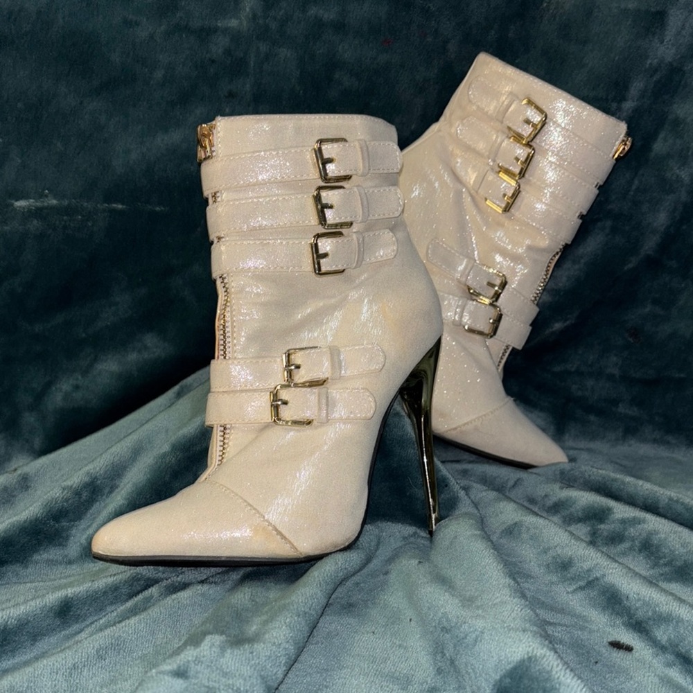 Wild Rose Cream Heeled Boots with Stiletto Heels and Buckle Straps